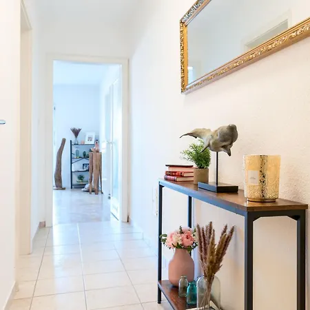 Helle 80m 3-zimmer Naehe Salzburg By Interhome Apartmán *